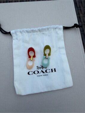 Coach Colorblock Resin Drop Earrings — Green/Red Mix